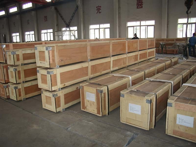 Stainless steel tube packaging